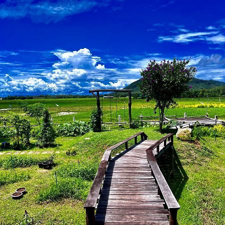 Pyramid Bungalow Hotel Ban Laem Sai Екстериор снимка